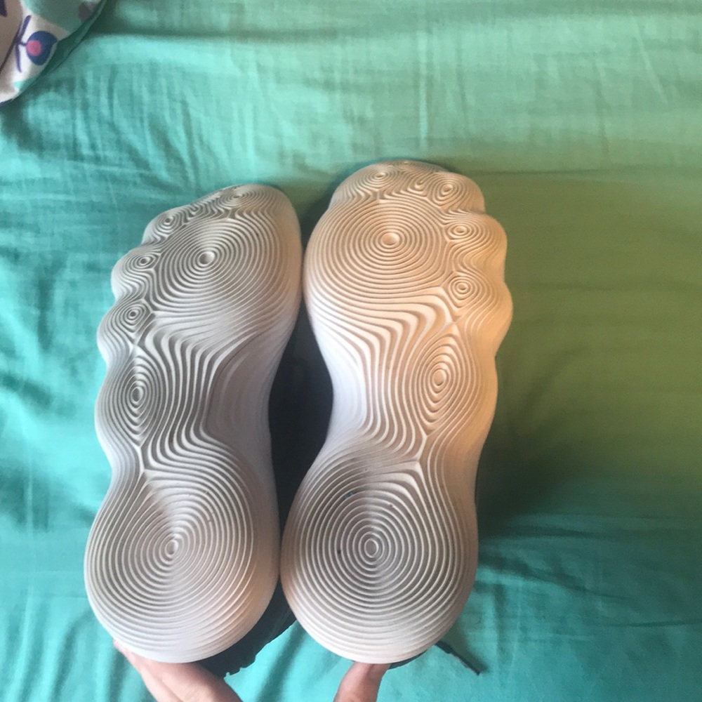 2017 Nike Hyperdunks - Picture 2 of 2